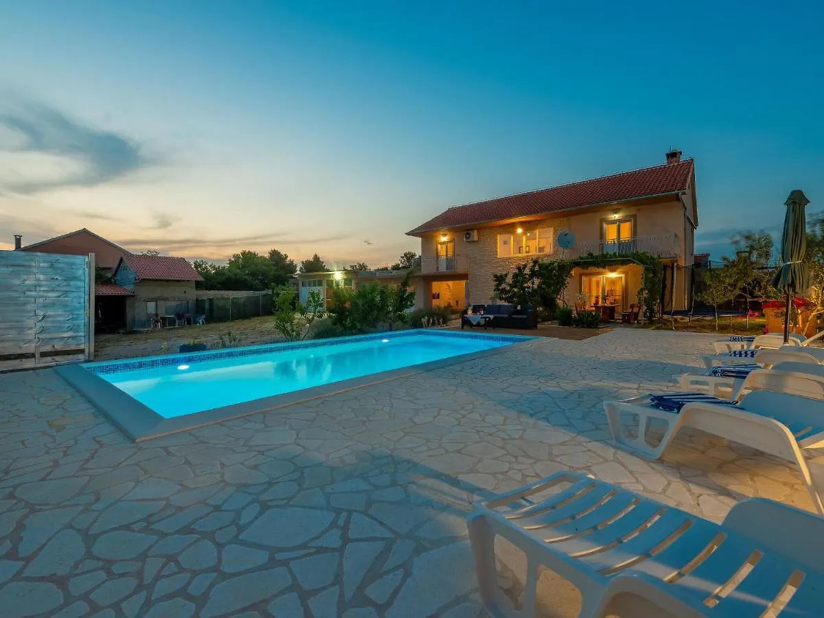 Beautiful Holiday Home In Lisicic Lisicici Croatia
